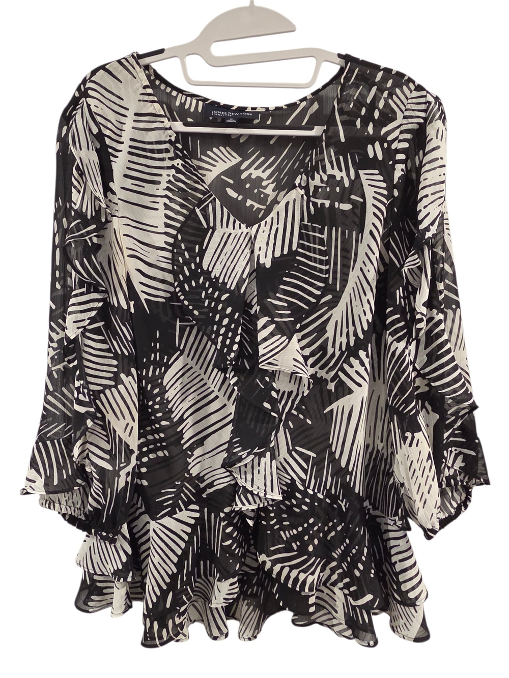Jones New York Medim Black and White Abstract Ruffle Blouse